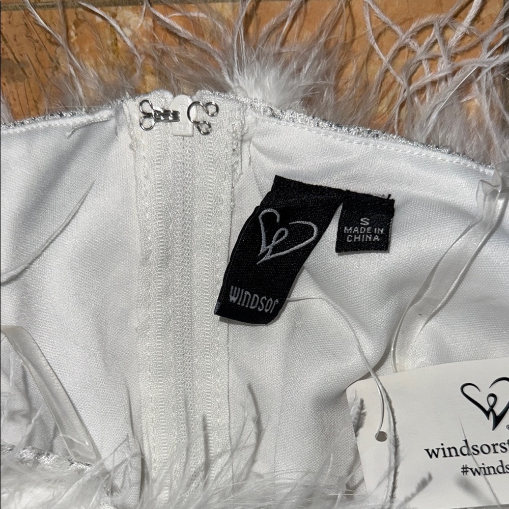White Feather Sequin Top - Picture 4 of 4